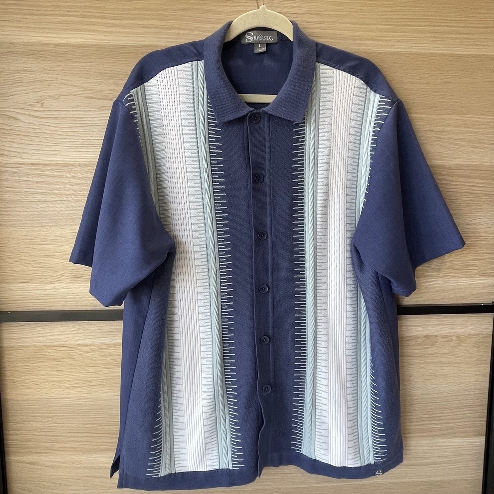 SilverSilk Short Sleeve Men's Size L Blue Textured Panels Button Up Summer Shirt